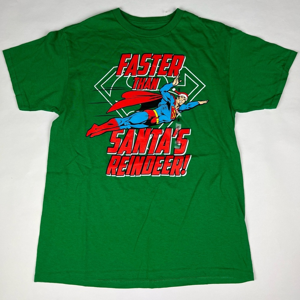 Boys Sz Medium, DC Superman Christmas T-Shirt. Sanats Reindeer. Green/Red